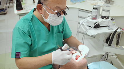 関口歯科診療所の治療風景6